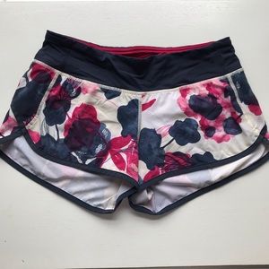 Lululemon Speed short *4-way stretch 2.5”